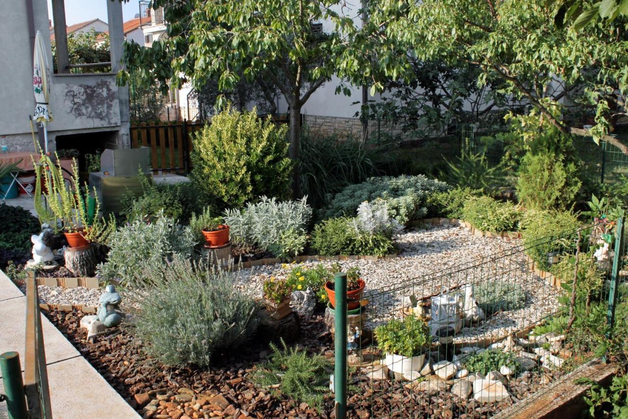 Apartments With A Parking Space Umag - 7109 Экстерьер фото